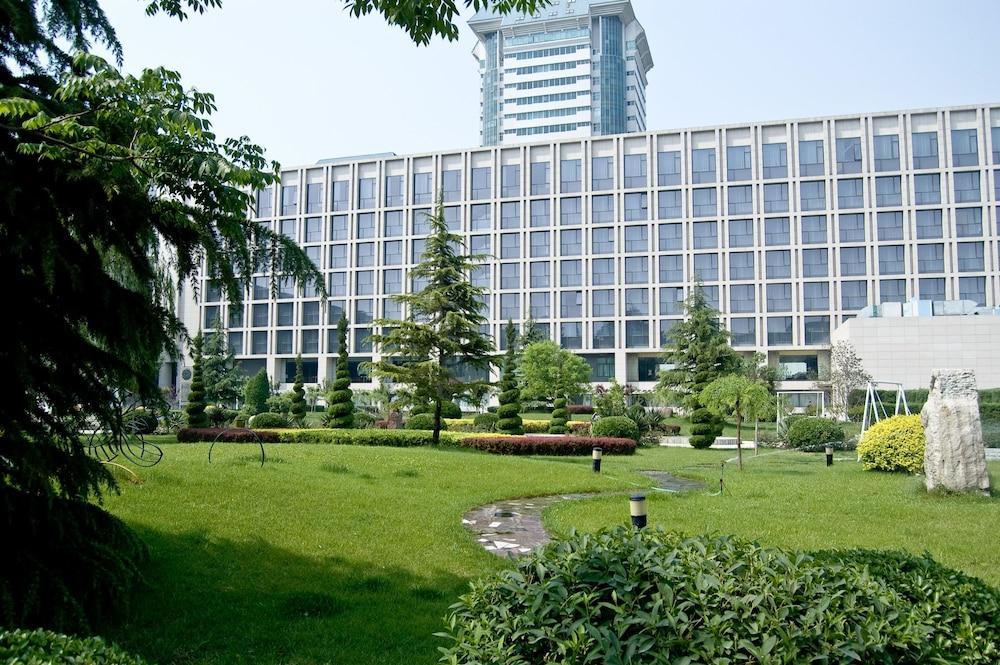 Mercure Wanshang Пекин Экстерьер фото
